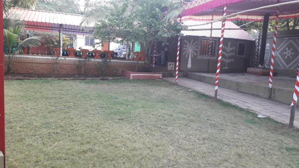 浦那 Nisarg Shrushti Farmhouse酒店 外观 照片